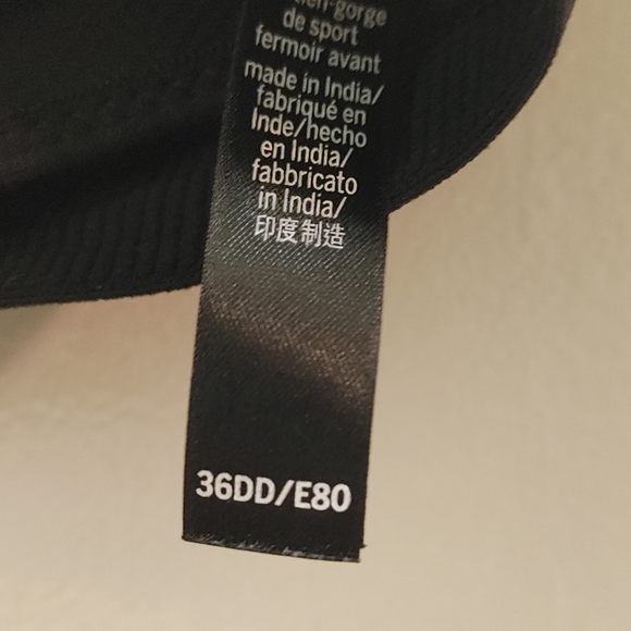 Victoria's Secret Black Knockout Front-close Zip Sports Bra - Picture 2 of 4